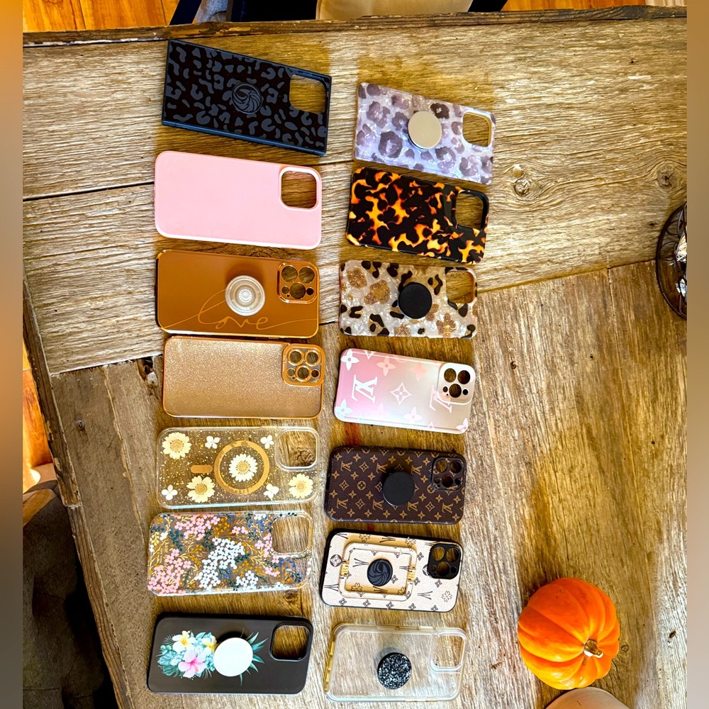 13 Pro Max iPhone cases 🤎
14 total